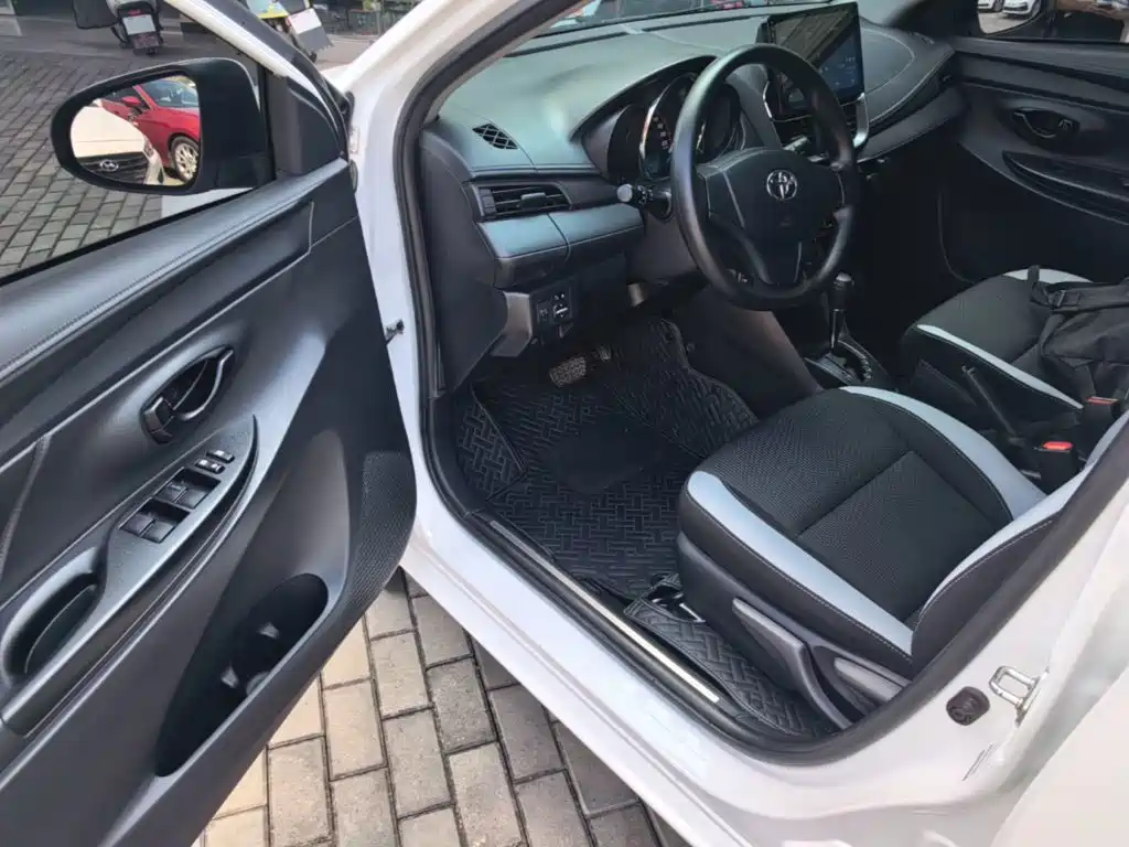 Toyota Yaris L — миниатюра 16