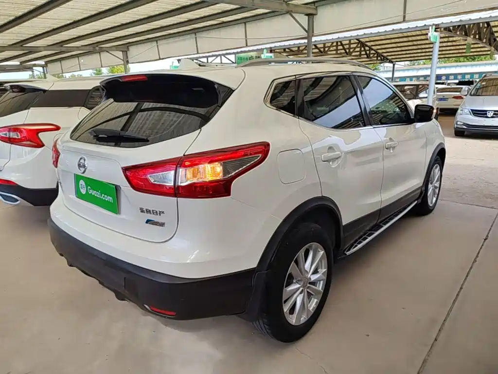 Nissan Qashqai — миниатюра 7