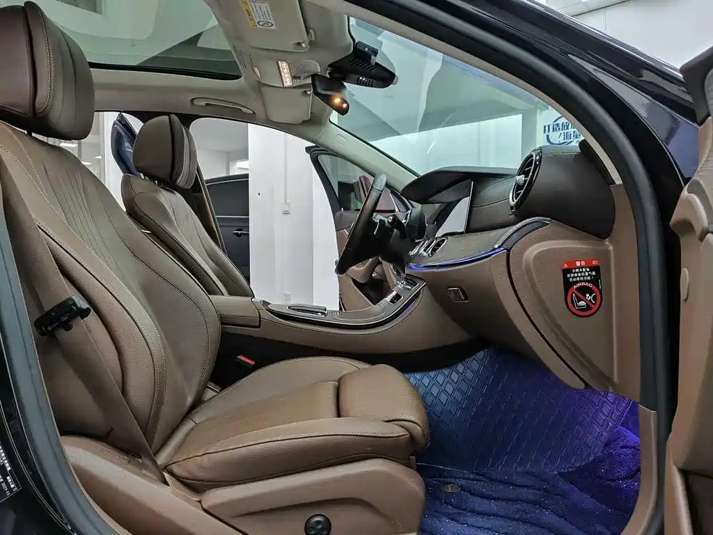 MERCEDES-BENZ E CLASS