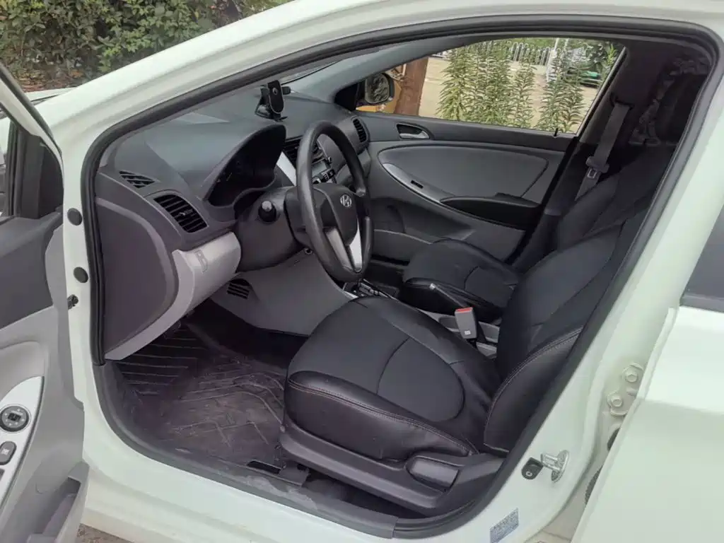 Hyundai Verna — миниатюра 16