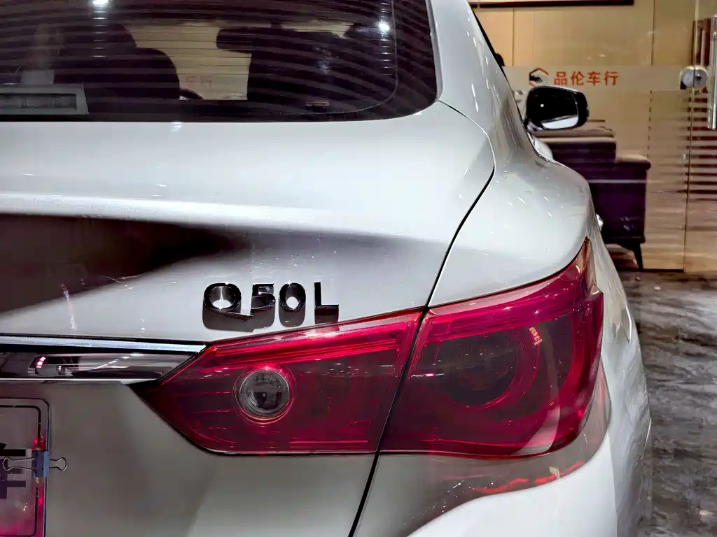 Infiniti Q50L — миниатюра 14
