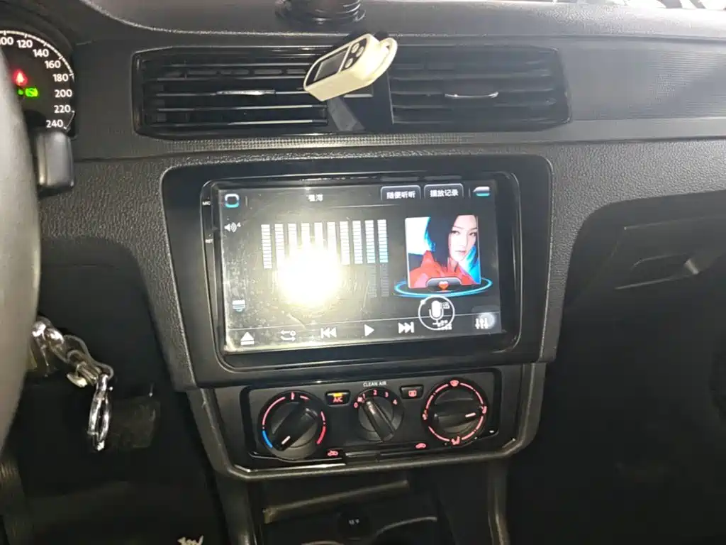 Volkswagen Santana — миниатюра 13