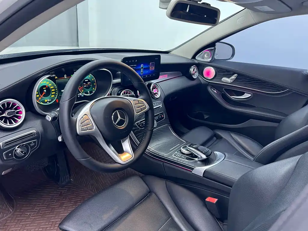 Mercedes-Benz C-Class — миниатюра 5