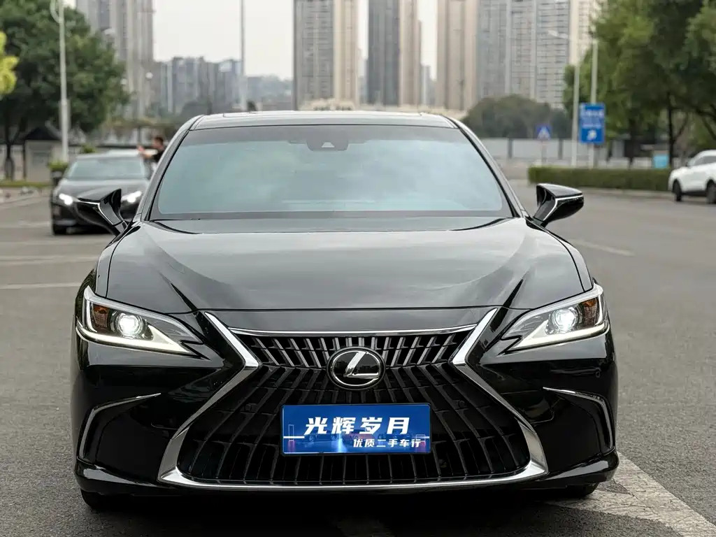 Lexus ES — миниатюра 2