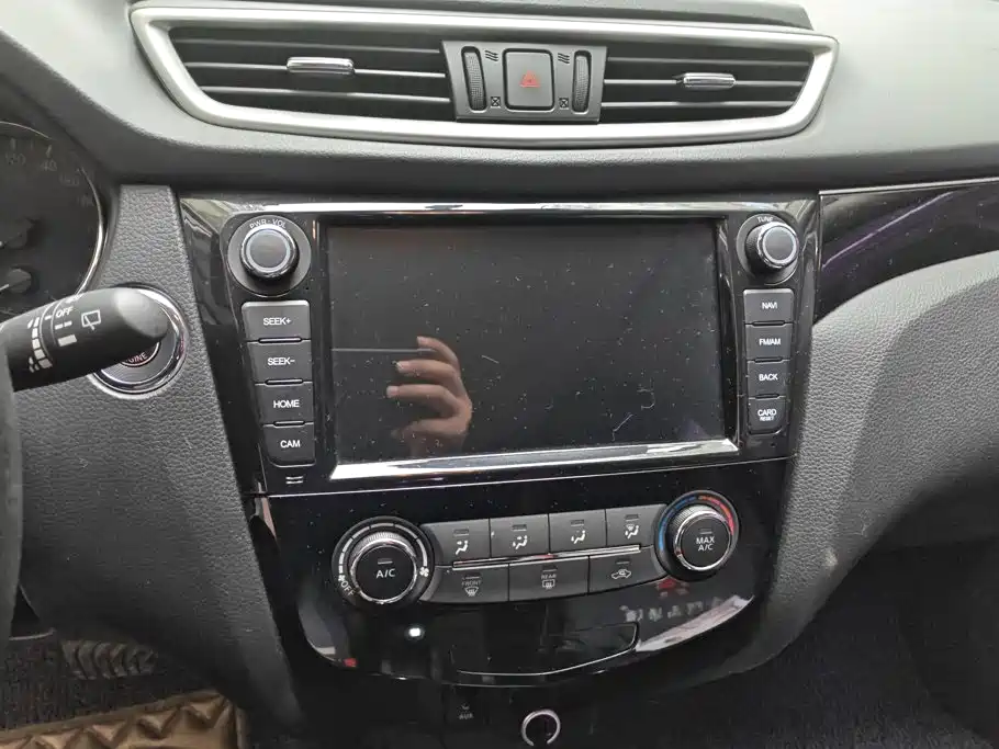 Nissan Qashqai — миниатюра 13
