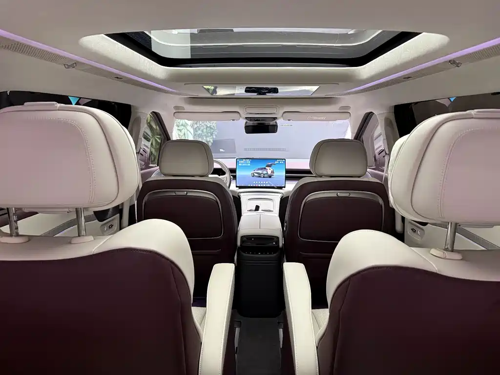 XPeng X9 — миниатюра 7