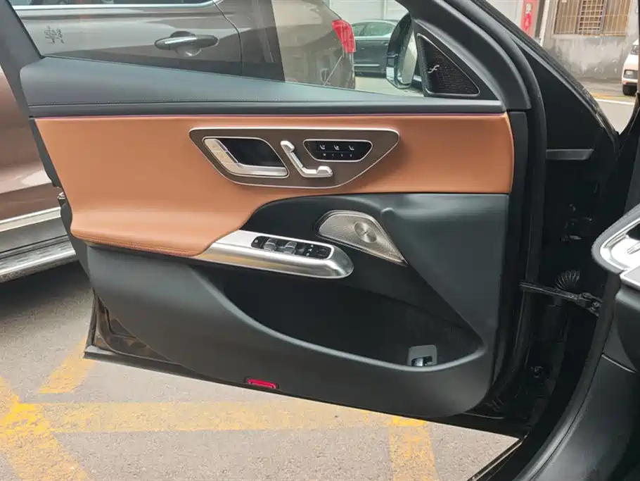 Mercedes-Benz E-Class E 2026 E 300 L Luxury