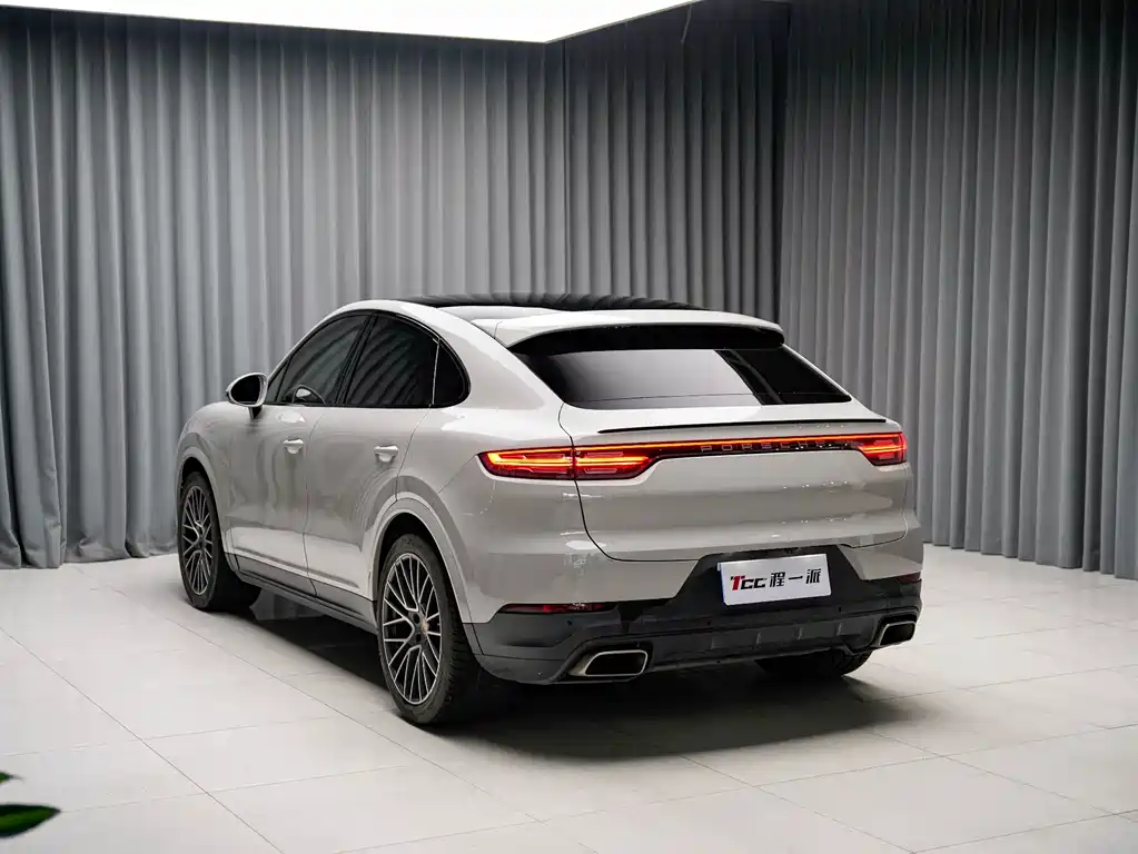 Porsche Cayenne — миниатюра 10