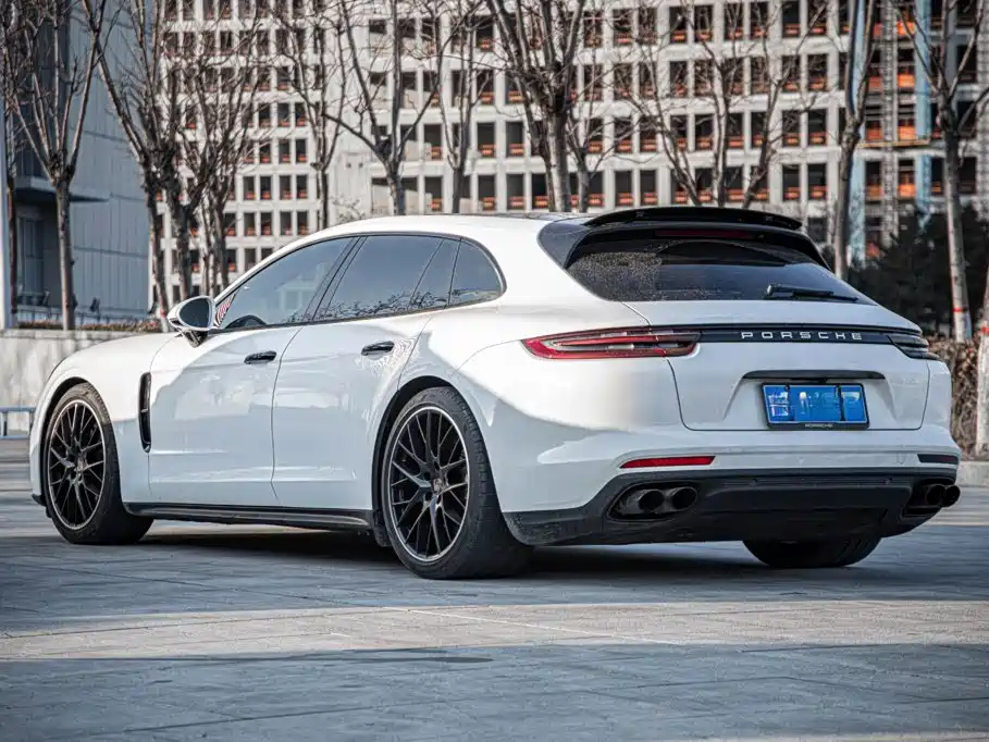 Porsche Panamera — миниатюра 2
