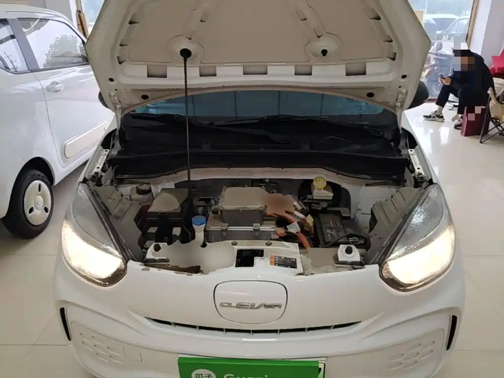 Roewe Clever — миниатюра 20