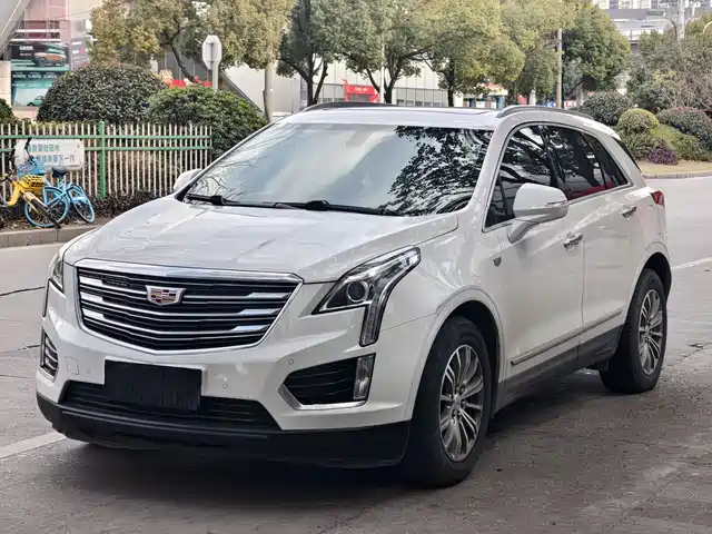 CADILLAC XT5