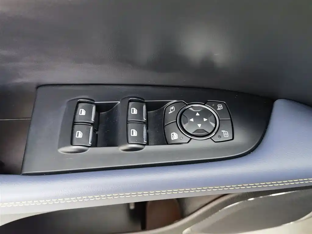 Lincoln Nautilus 2021 2.7T