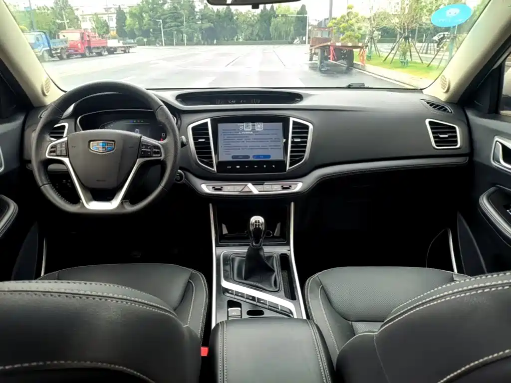 Geely Vision X6 — миниатюра 10