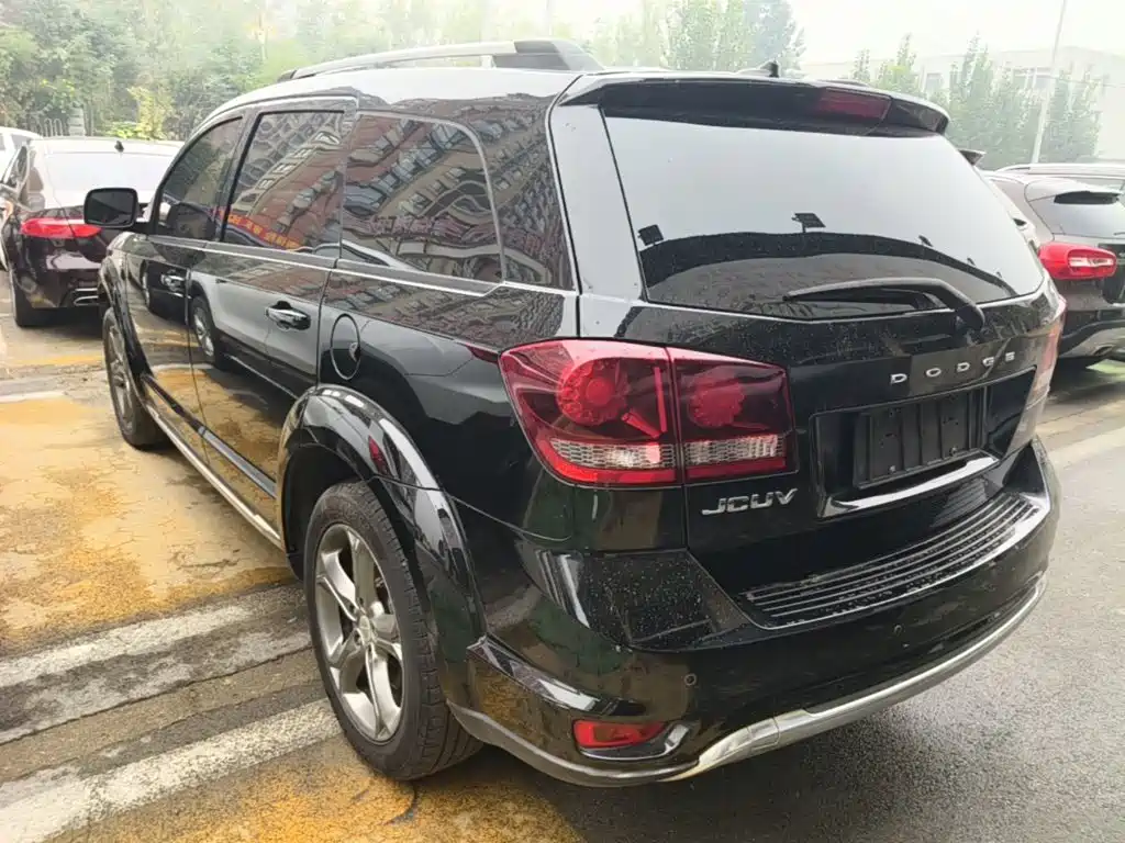 Dodge Journey — миниатюра 5