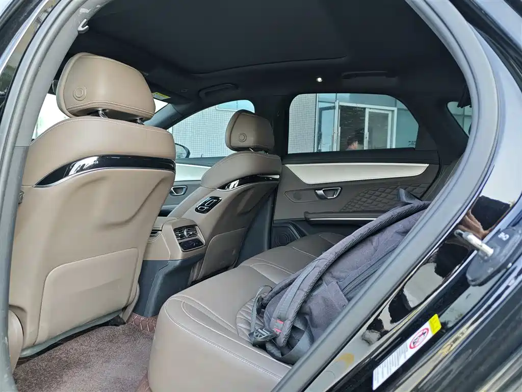 BYD Han 2024 DM-i 121KM Luxury