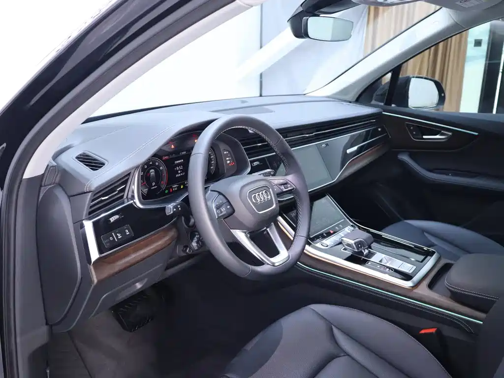 Audi Q7 — миниатюра 11