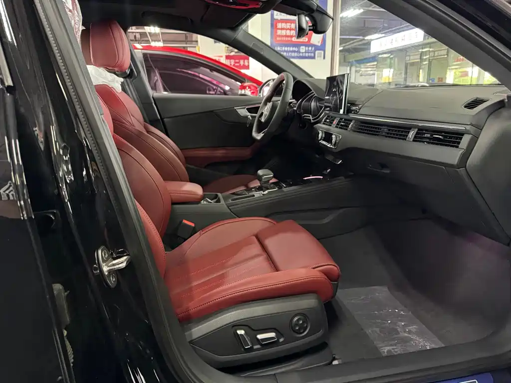 Audi A4L — миниатюра 13