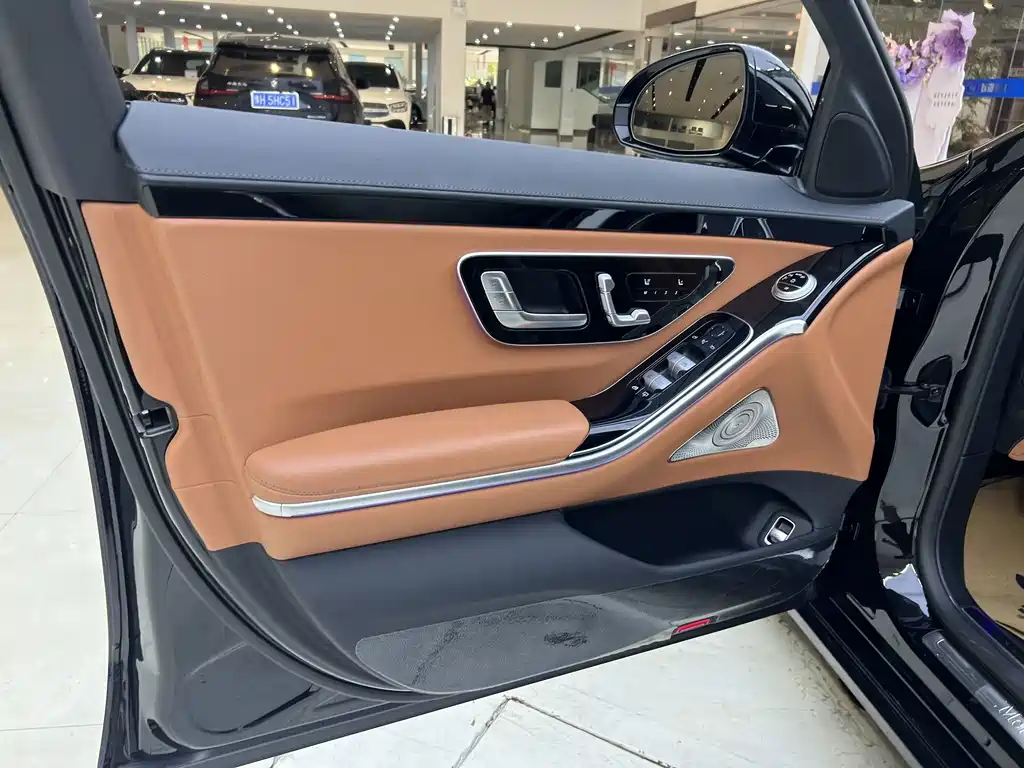 Mercedes-Benz S-Class — миниатюра 10