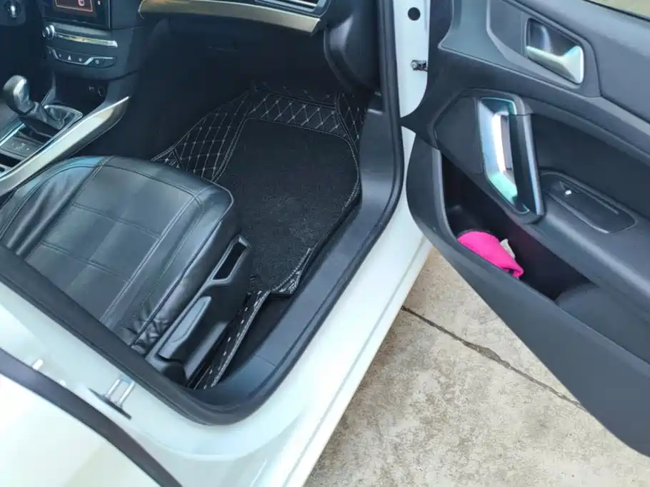 Peugeot 408 — миниатюра 8