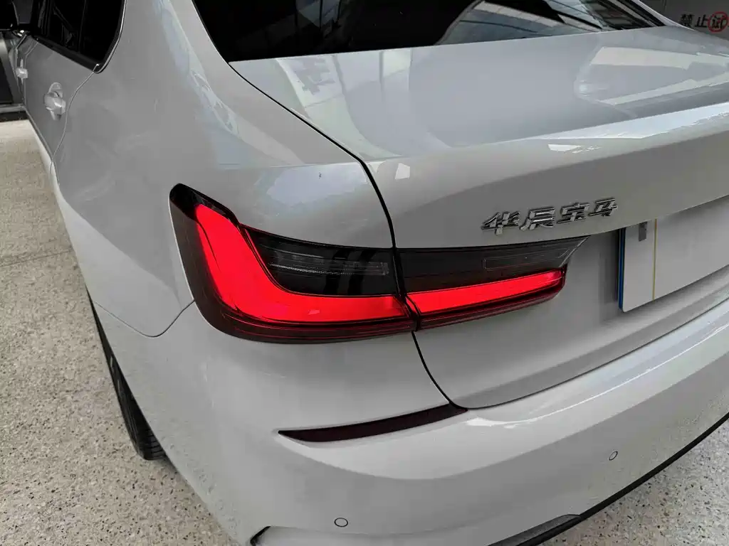 BMW 3 Series — миниатюра 14