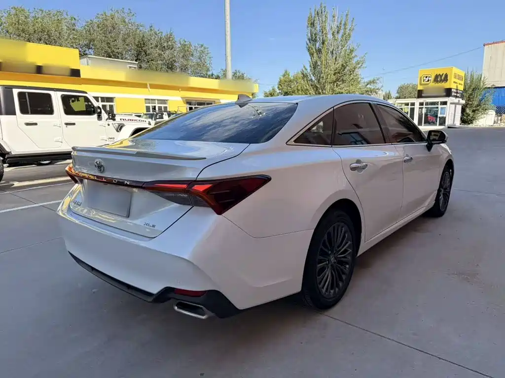 Toyota Avalon — миниатюра 13