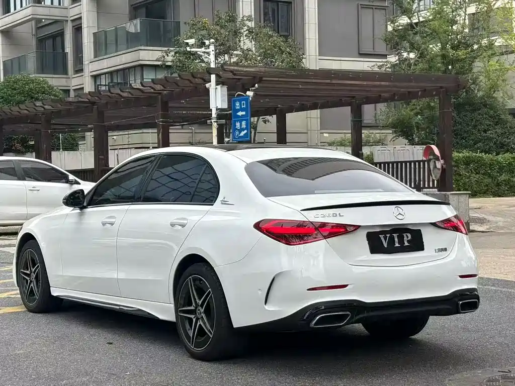 Mercedes-Benz C-Class — миниатюра 9