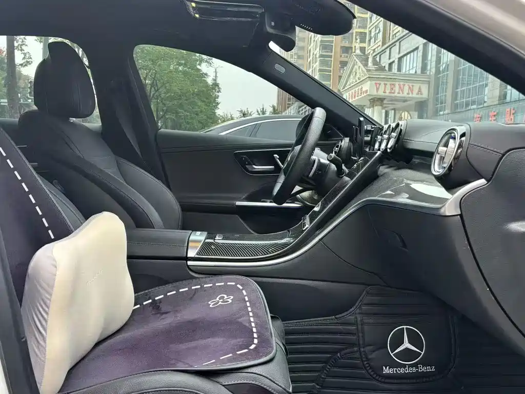 Mercedes-Benz C-Class — миниатюра 7