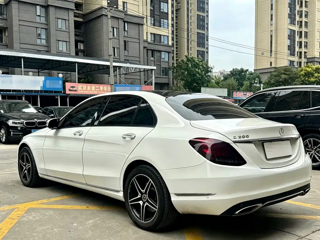 Mercedes-Benz C-Class — миниатюра 7