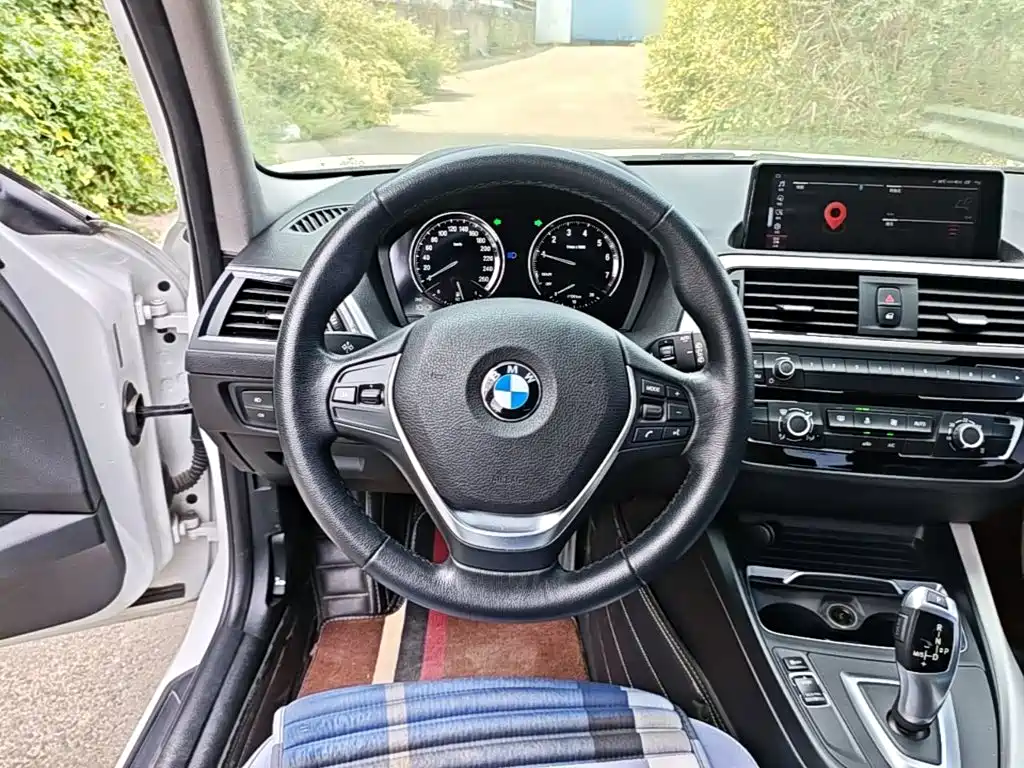 BMW 1 Series (Import) — миниатюра 11