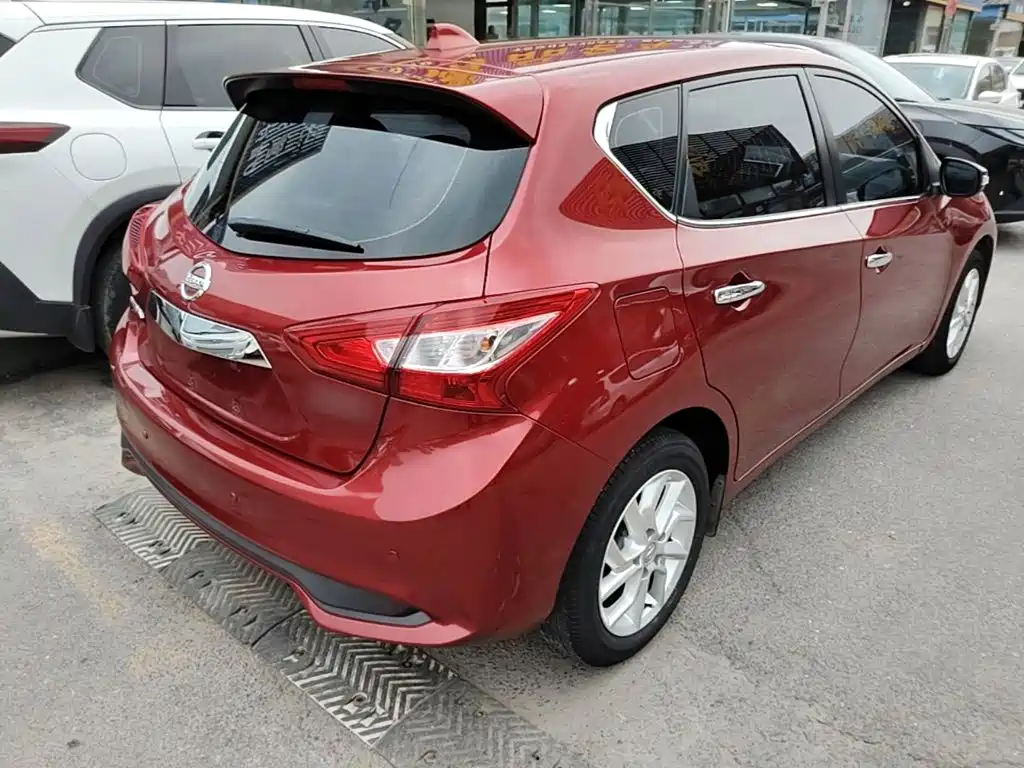 Nissan Tiida — миниатюра 7