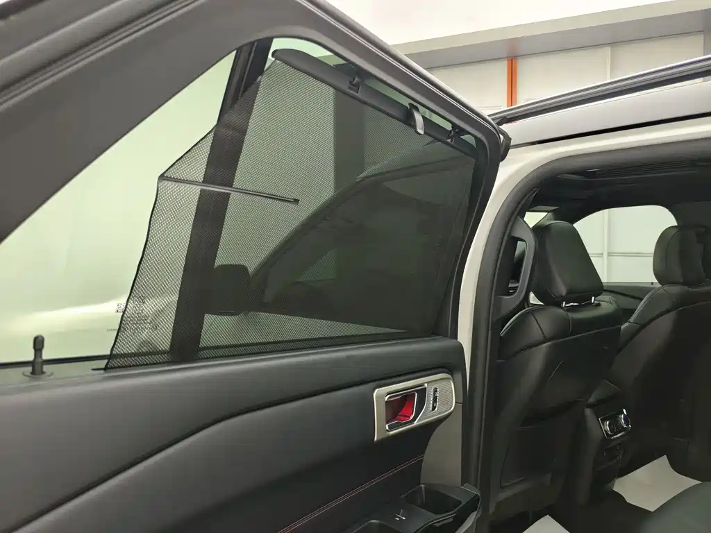 Ford Explorer — миниатюра 23