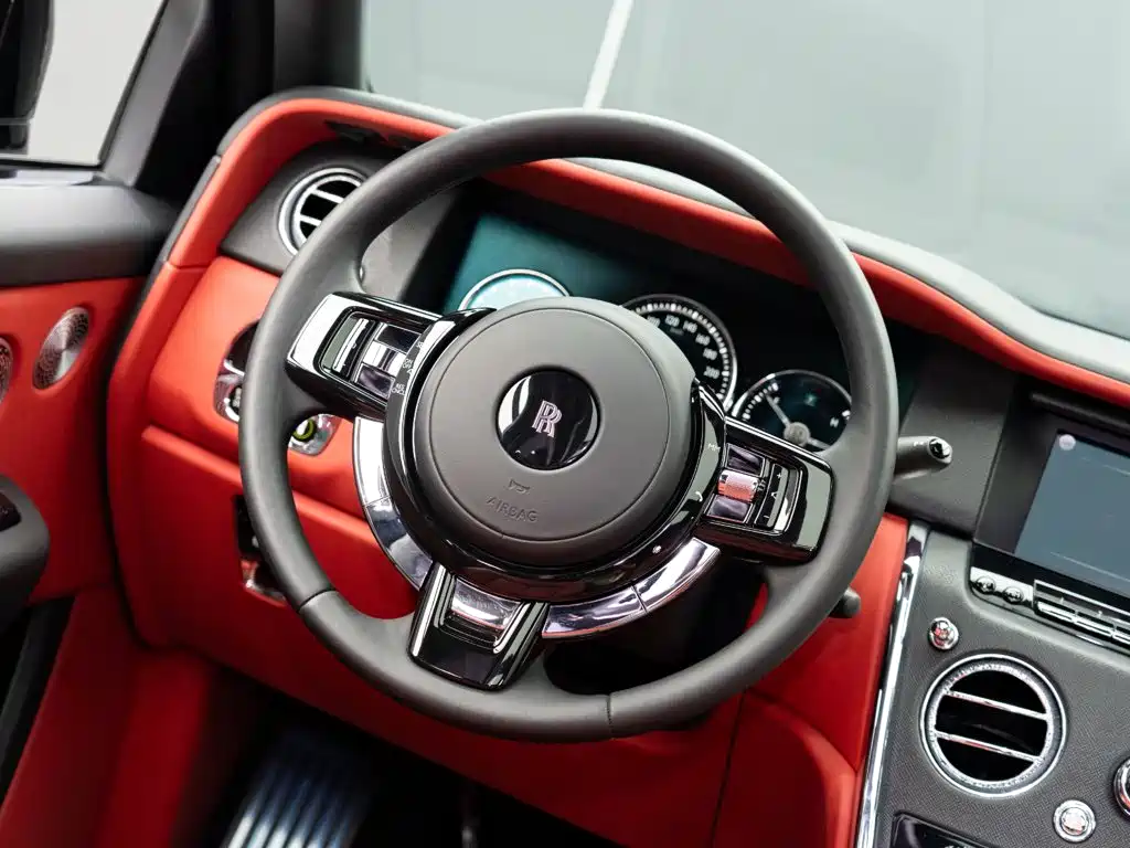 Rolls-Royce Cullinan — миниатюра 22