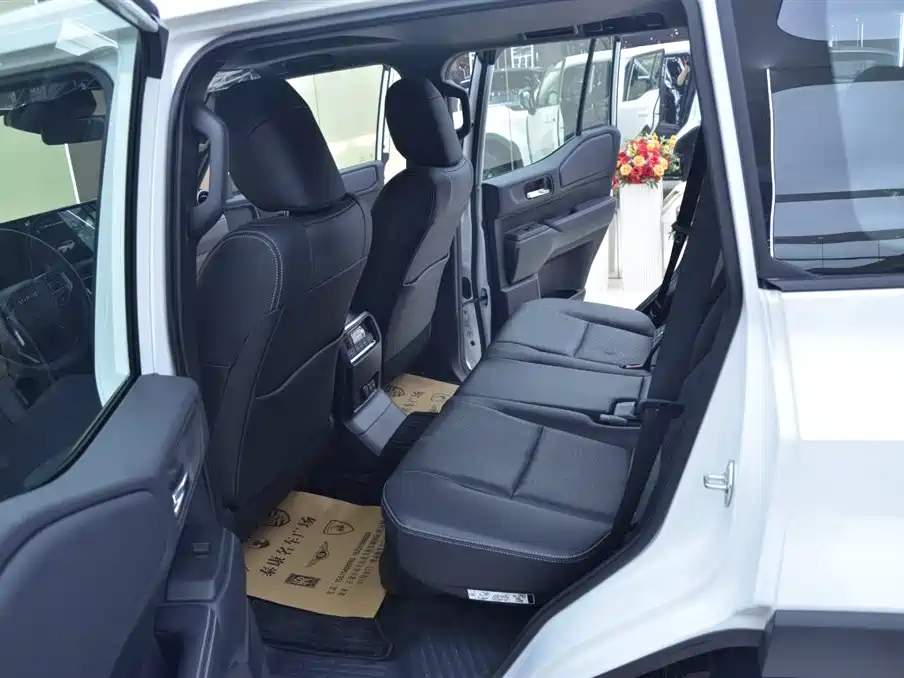 Toyota Land Cruiser Prado 2024 2.4T TX 5 мест