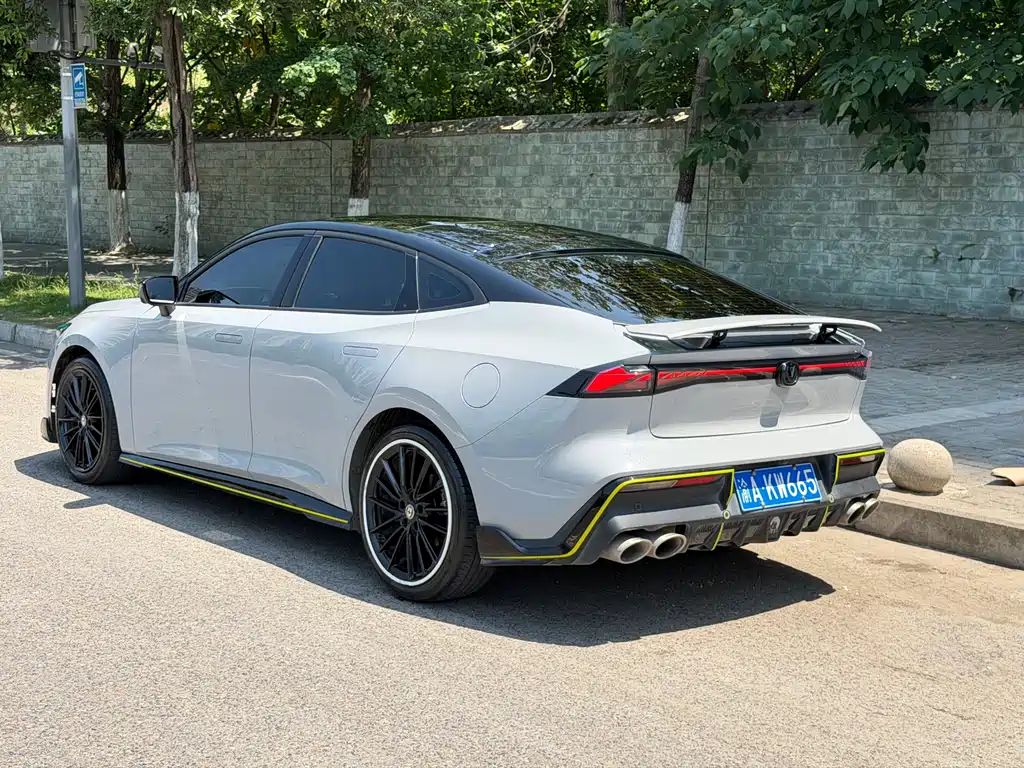 Changan UNI-V 2023 1.5T Sport