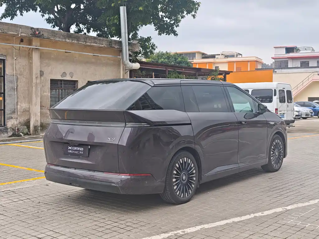 XPeng X9 — миниатюра 3