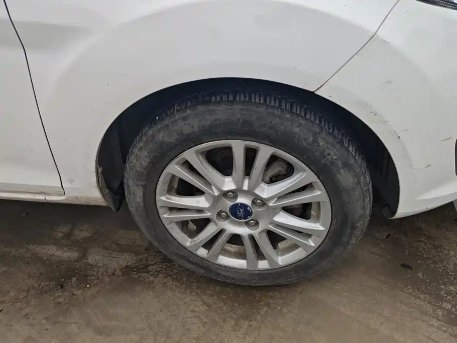 Ford Fiesta — миниатюра 6