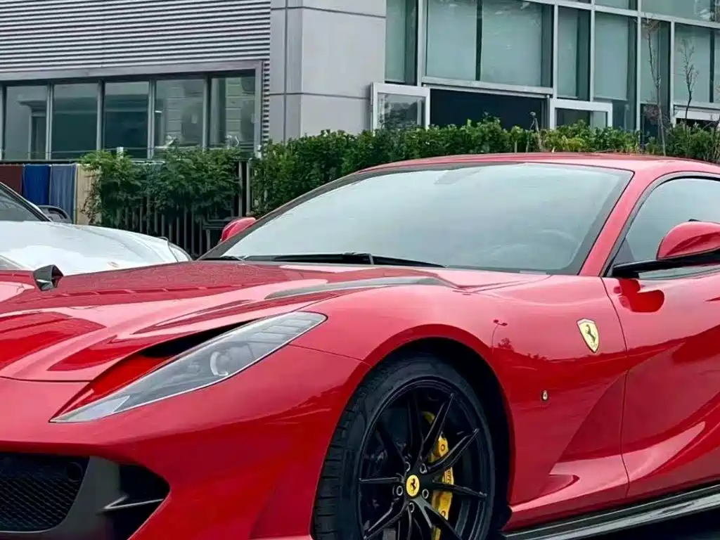 Ferrari 812 — миниатюра 8