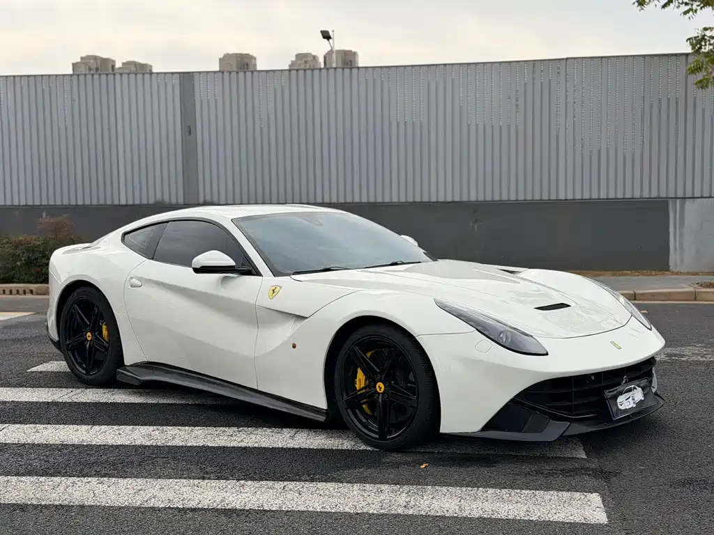 Ferrari F12berlinetta 2013 6.3L