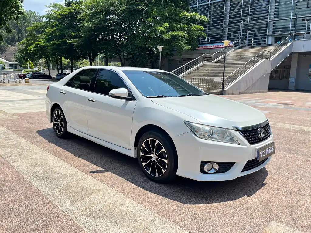 Toyota Camry 2012 2.0S