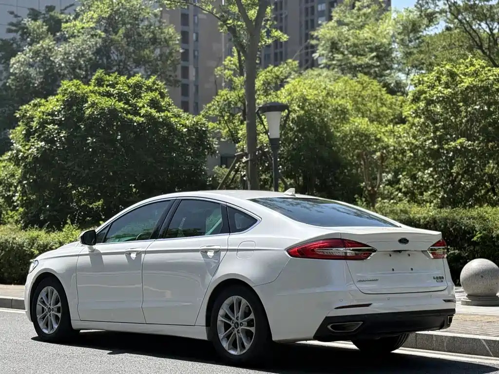 Ford Mondeo 2020 EcoBoost 180 Fashion