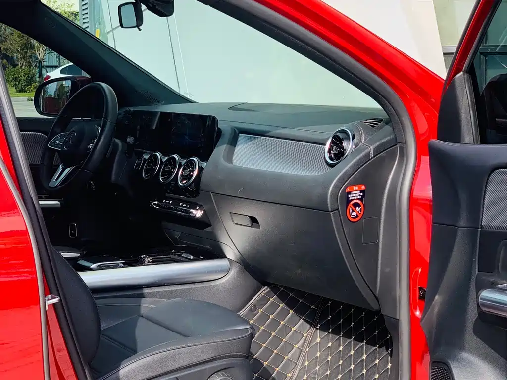 Mercedes-Benz GLA — миниатюра 19