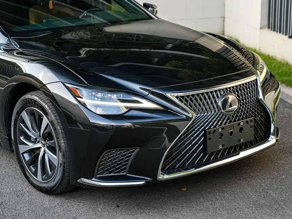 Lexus LS 2021 500h