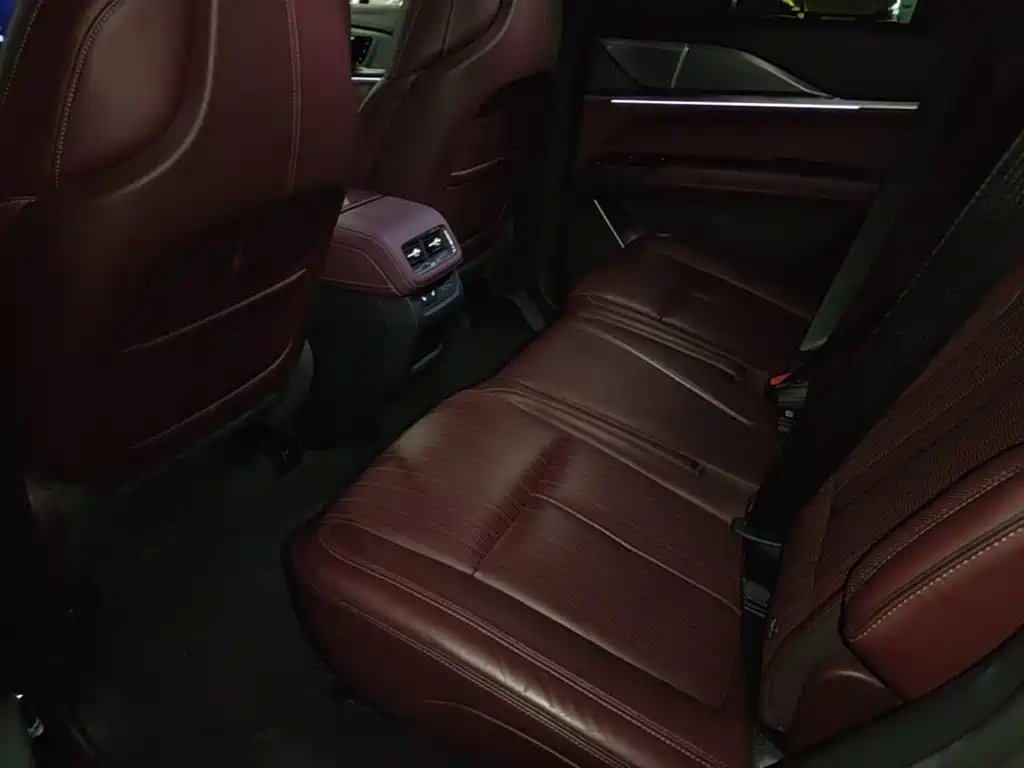 Cadillac XT5 — миниатюра 17