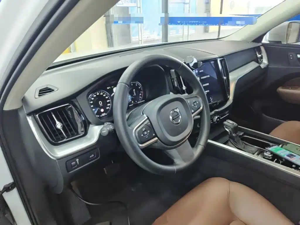 Volvo XC60 — миниатюра 10