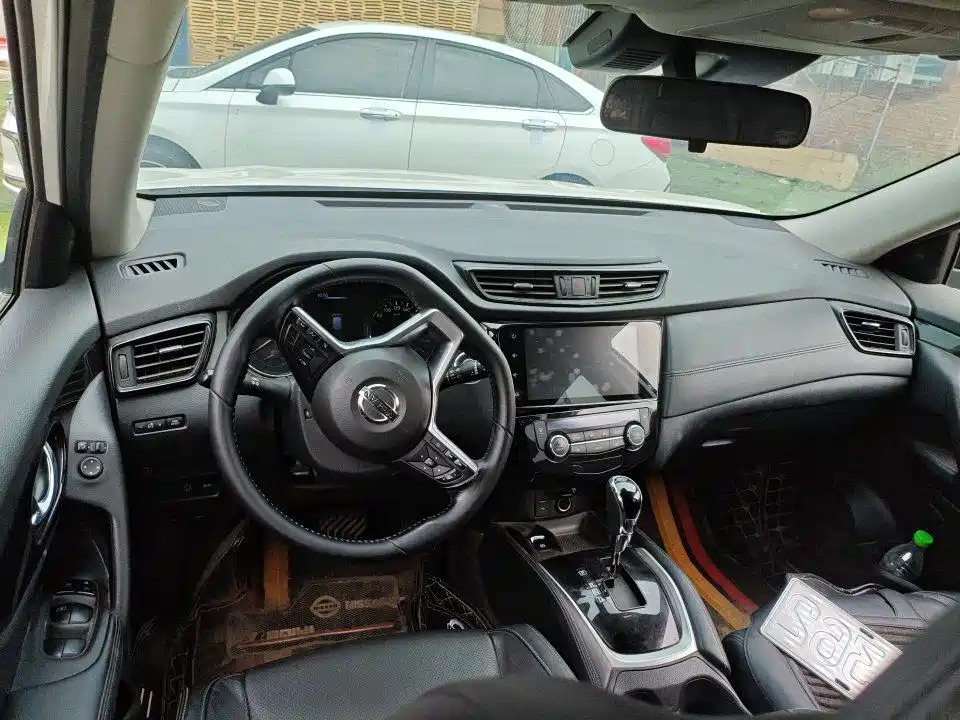 Nissan X-Trail — миниатюра 5