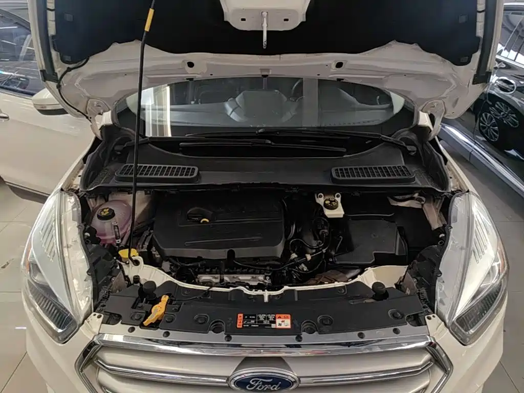 Ford Kuga — миниатюра 20