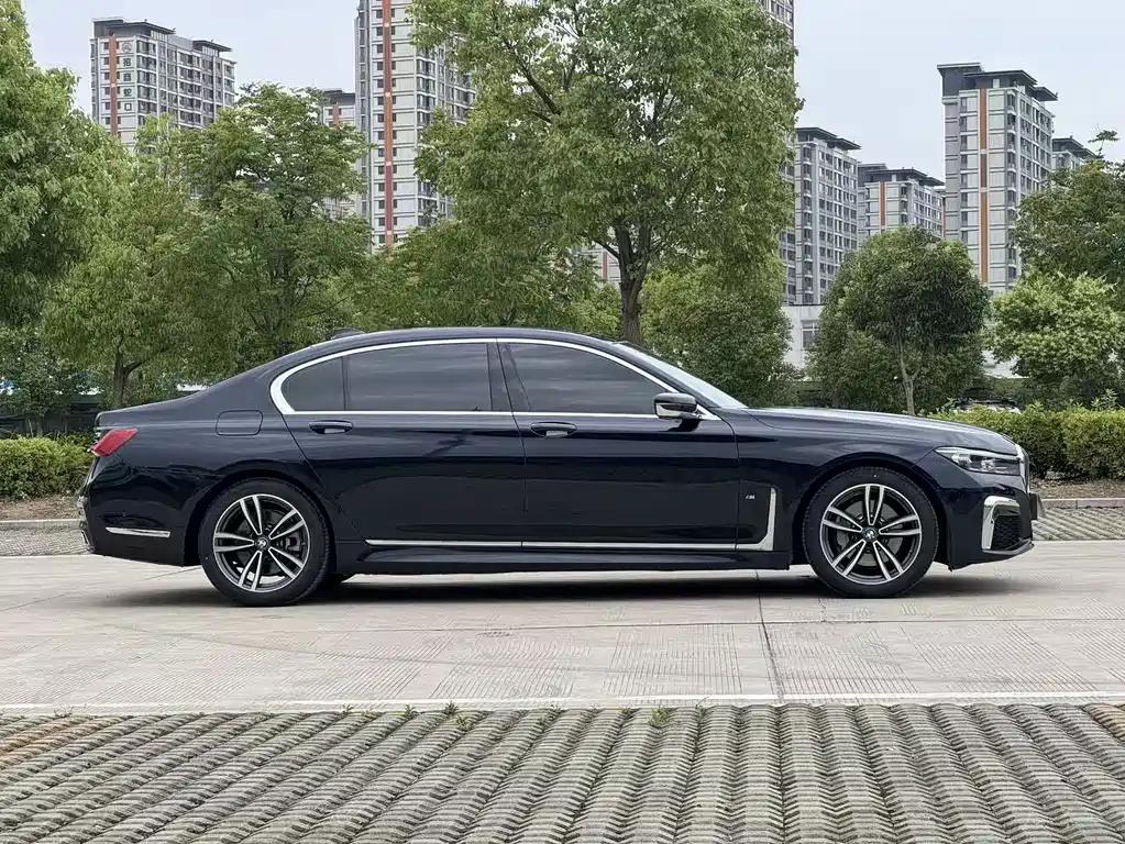 BMW 7 Series 7 2021 730Li M Sport