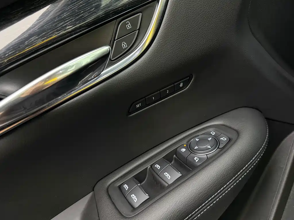 Cadillac XT5 — миниатюра 7