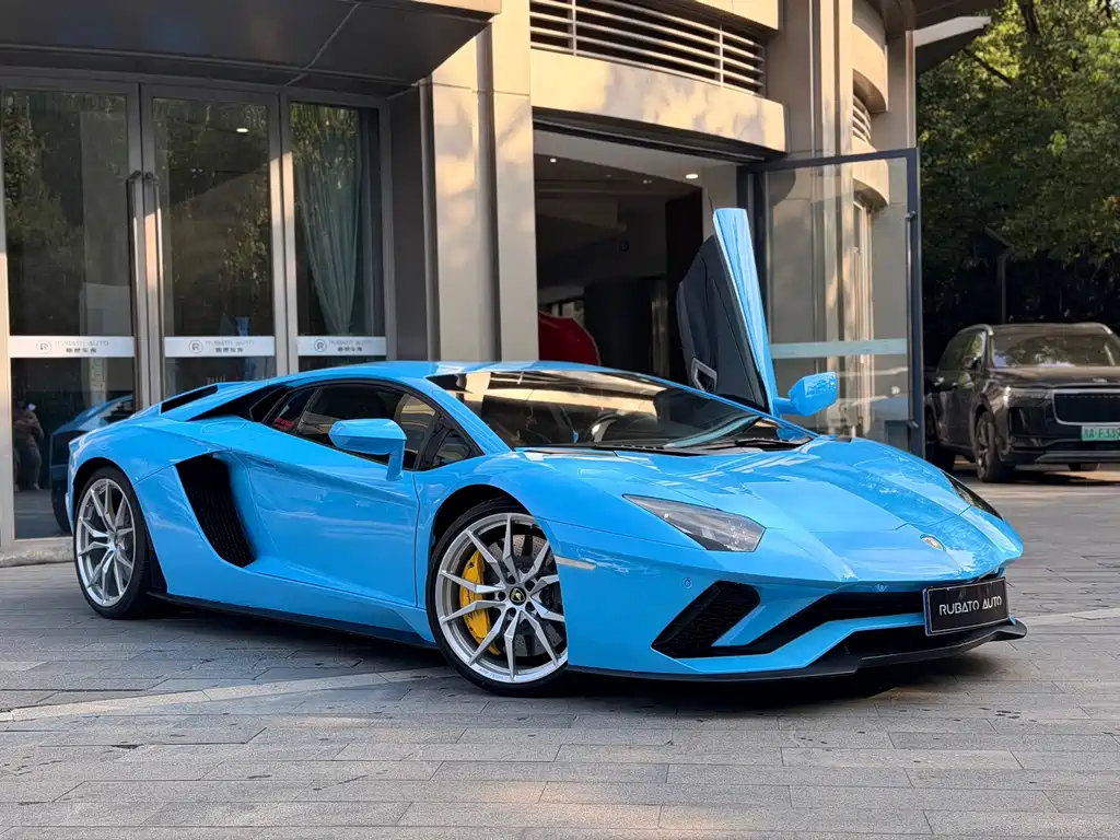 Lamborghini Aventador — миниатюра 19