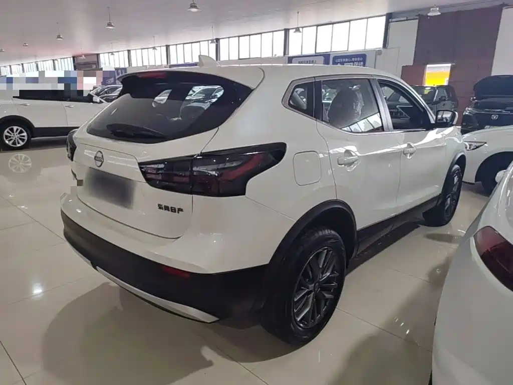 Nissan Qashqai — миниатюра 7